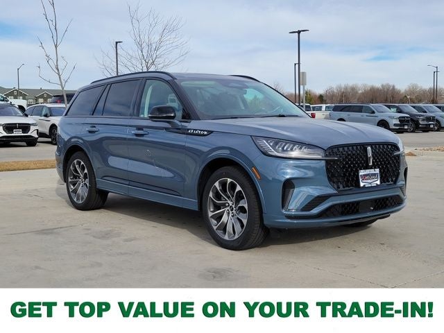 2026 Lincoln Aviator Premiere in Whisper Blue Metallic Clearcoat — front three-quarter view